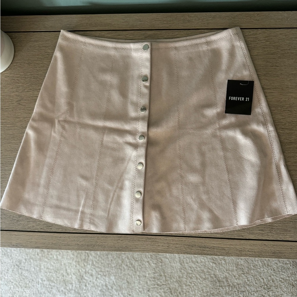 *NWT* Forever 21 Skirt